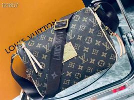 Picture of LV Mens Bags _SKUfw126597909fw
